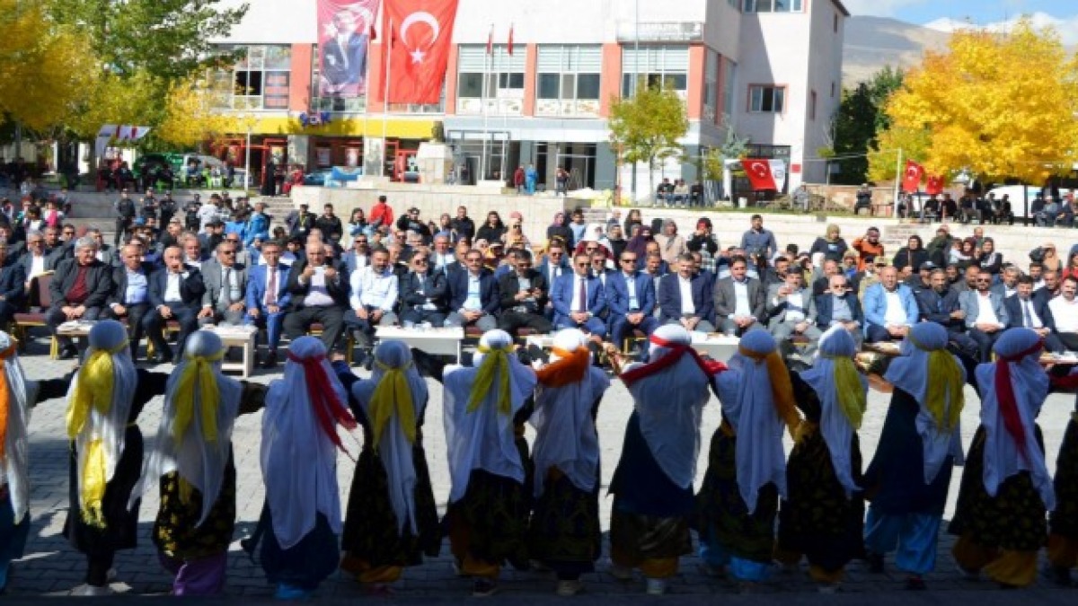 Adilcevaz Ceviz Festivali etkinliği