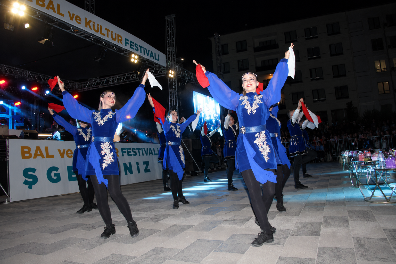 Geçmiş yılların  Zara Bal ve Kültür Festivali görselleri