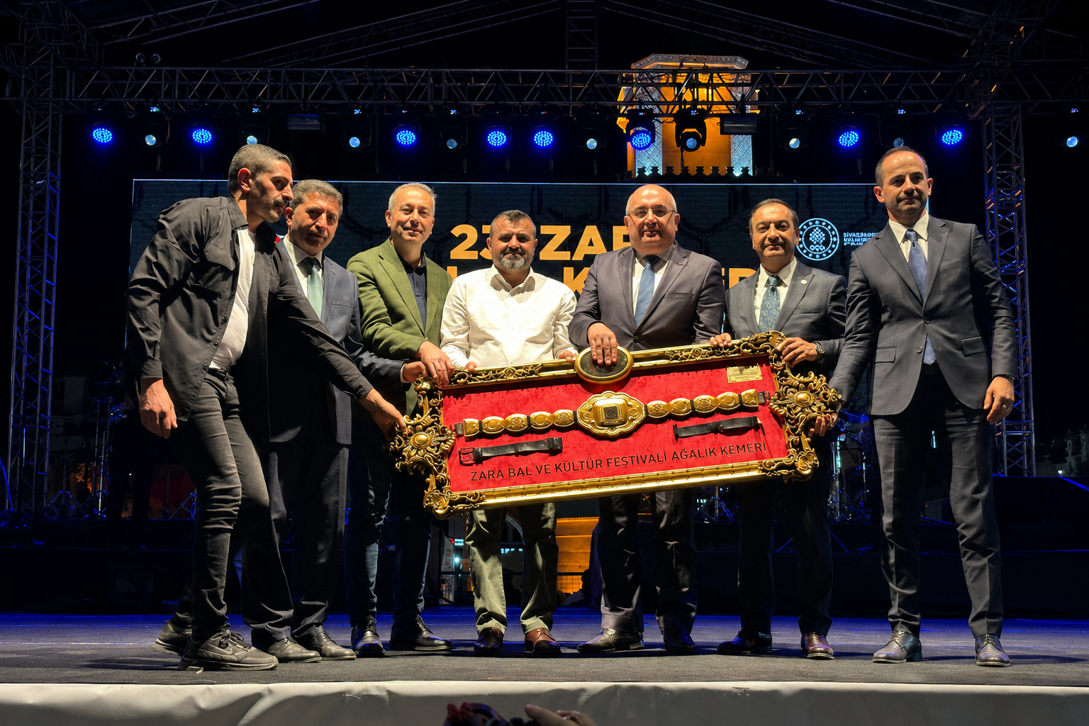 Geçmiş yılların  Zara Bal ve Kültür Festivali görselleri