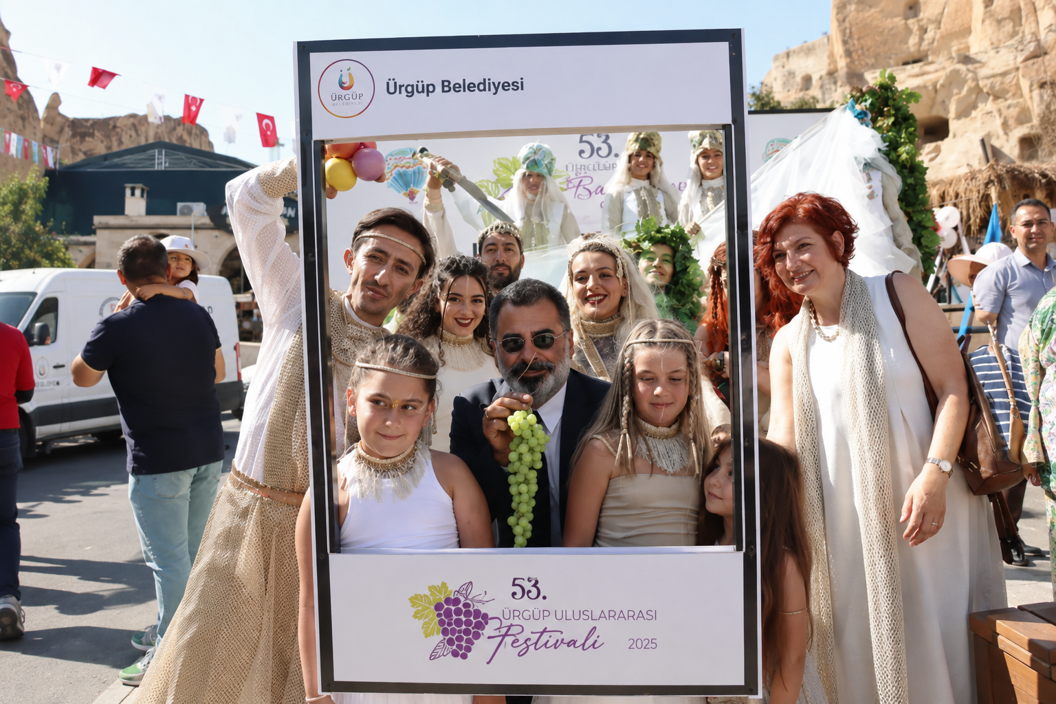 Geçmiş yılların Ürgüp Uluslararası Bağ Bozumu Festivali görselleri