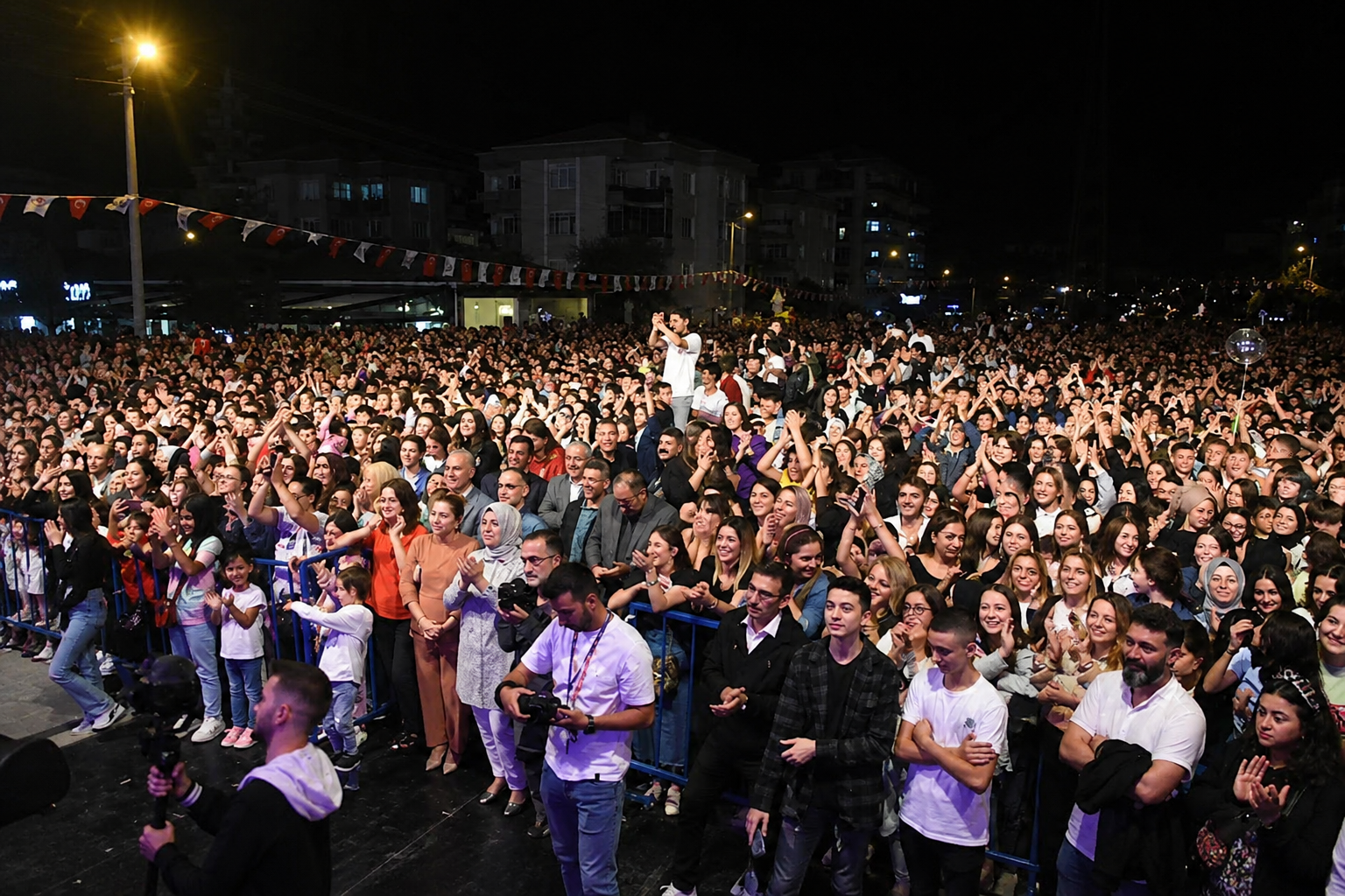 Geçmiş yılların Uluslararası Altın Biber Festivali görselleri