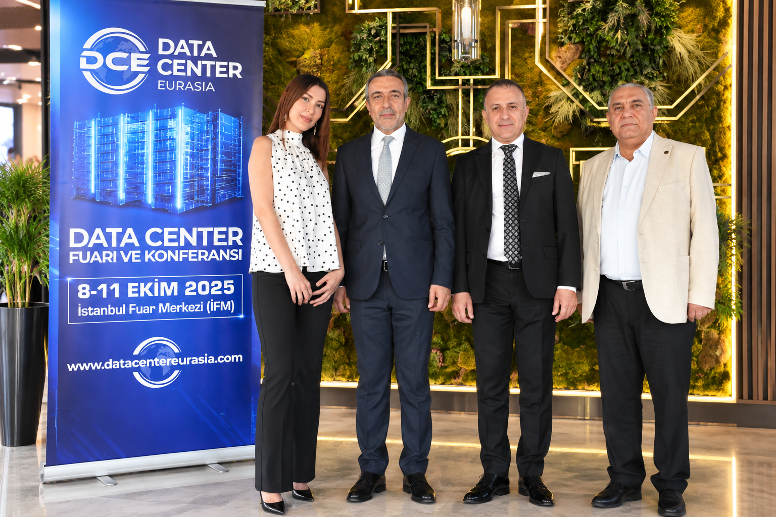 Geçmiş yılların Data Center Eurasia Fuarı ve Konferansı görselleri