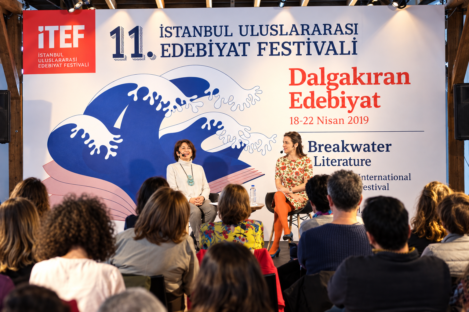 Geçmiş yılların İstanbul Uluslararası Edebiyat Festivali görselleri