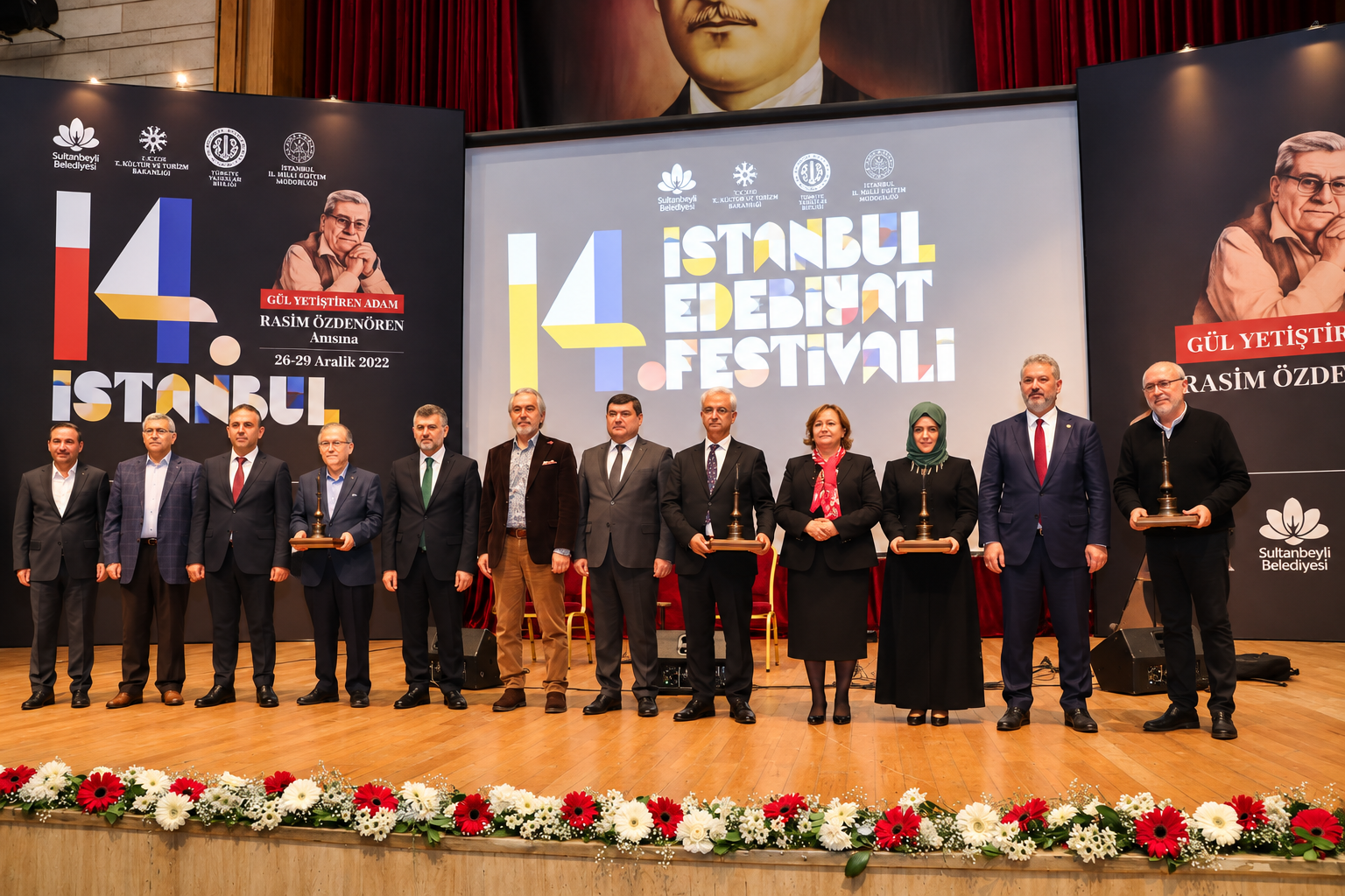 Geçmiş yılların İstanbul Uluslararası Edebiyat Festivali görselleri