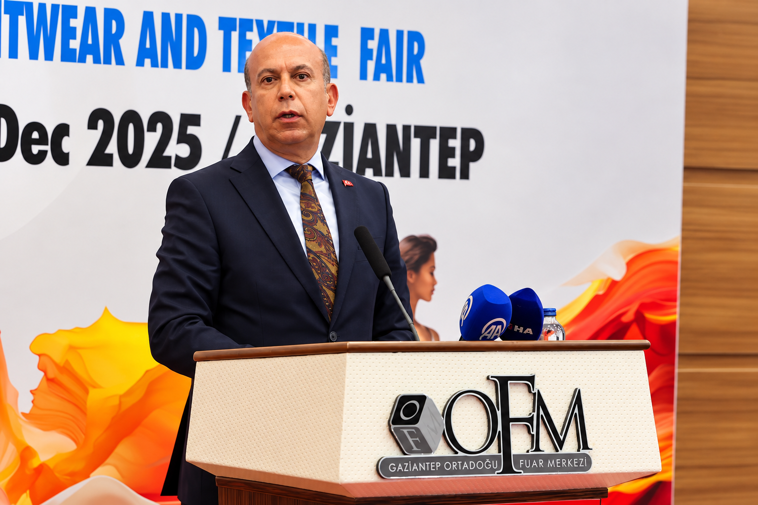 Geçmiş yılların Gaziantep Penye ve Tekstil Fuarı görselleri