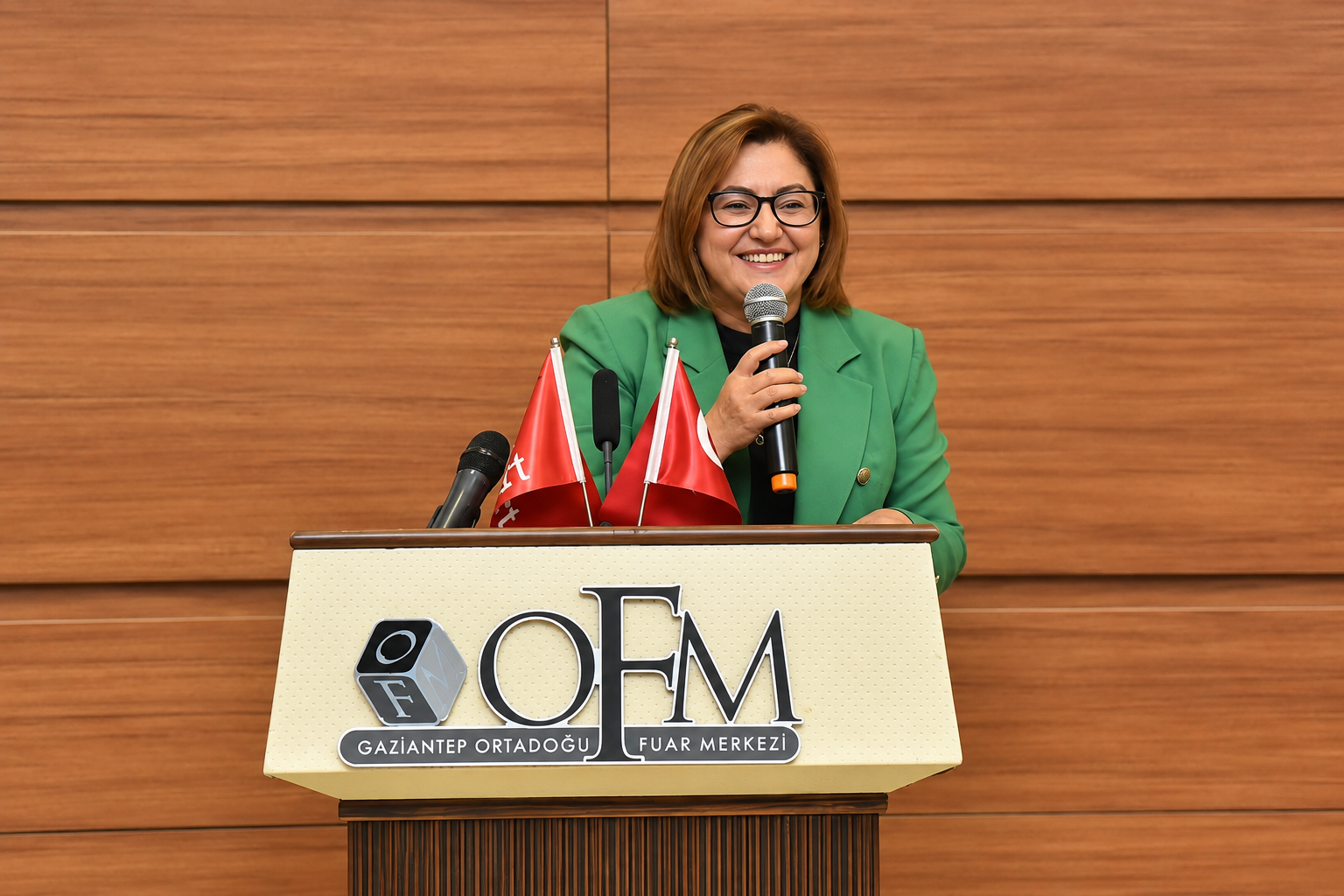 Geçmiş yılların Gaziantep Triko ve İplik Fuarı görselleri
