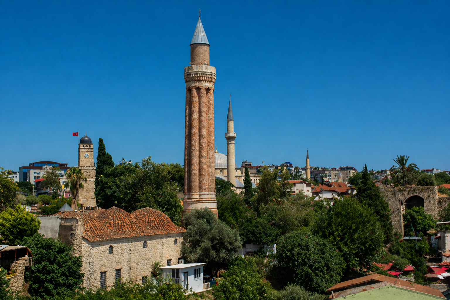 Yivli Minare Camii