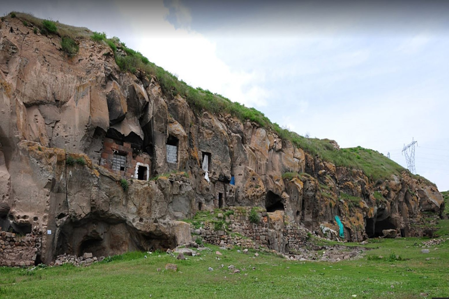 Ahlat Harabeşehir Kaya Yapıları ve Mağara Evleri — Bitlis kültür rotası görseli