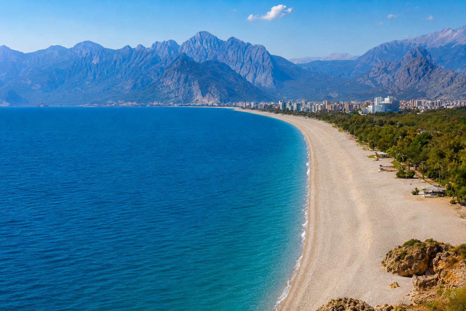 Lara Plajı: Antalya’nın Kumla Deniz Arasında Uzanan Tatil Hikâyesi — Antalya kültür rotası görseli