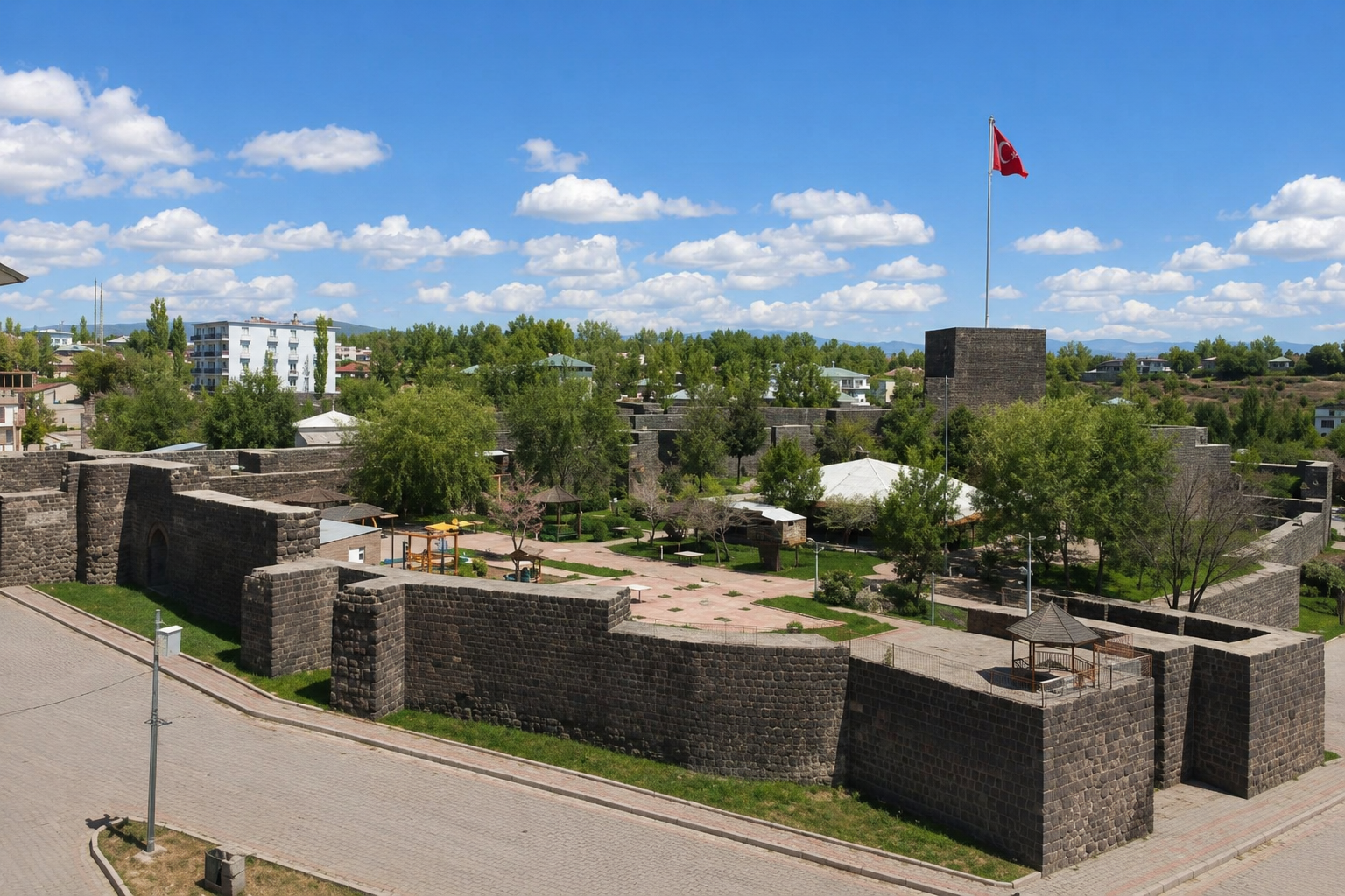 Malazgirt Kalesi — Muş kültür rotası görseli