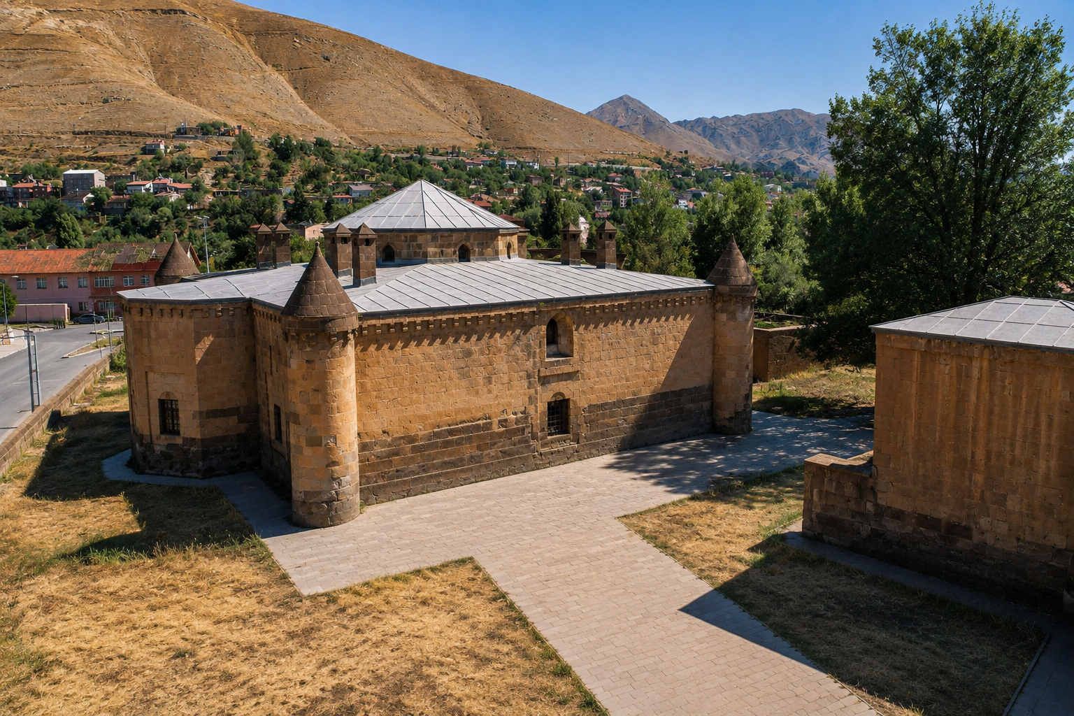 İhlasiye Medresesi Bitlis İçin Neden Önemli