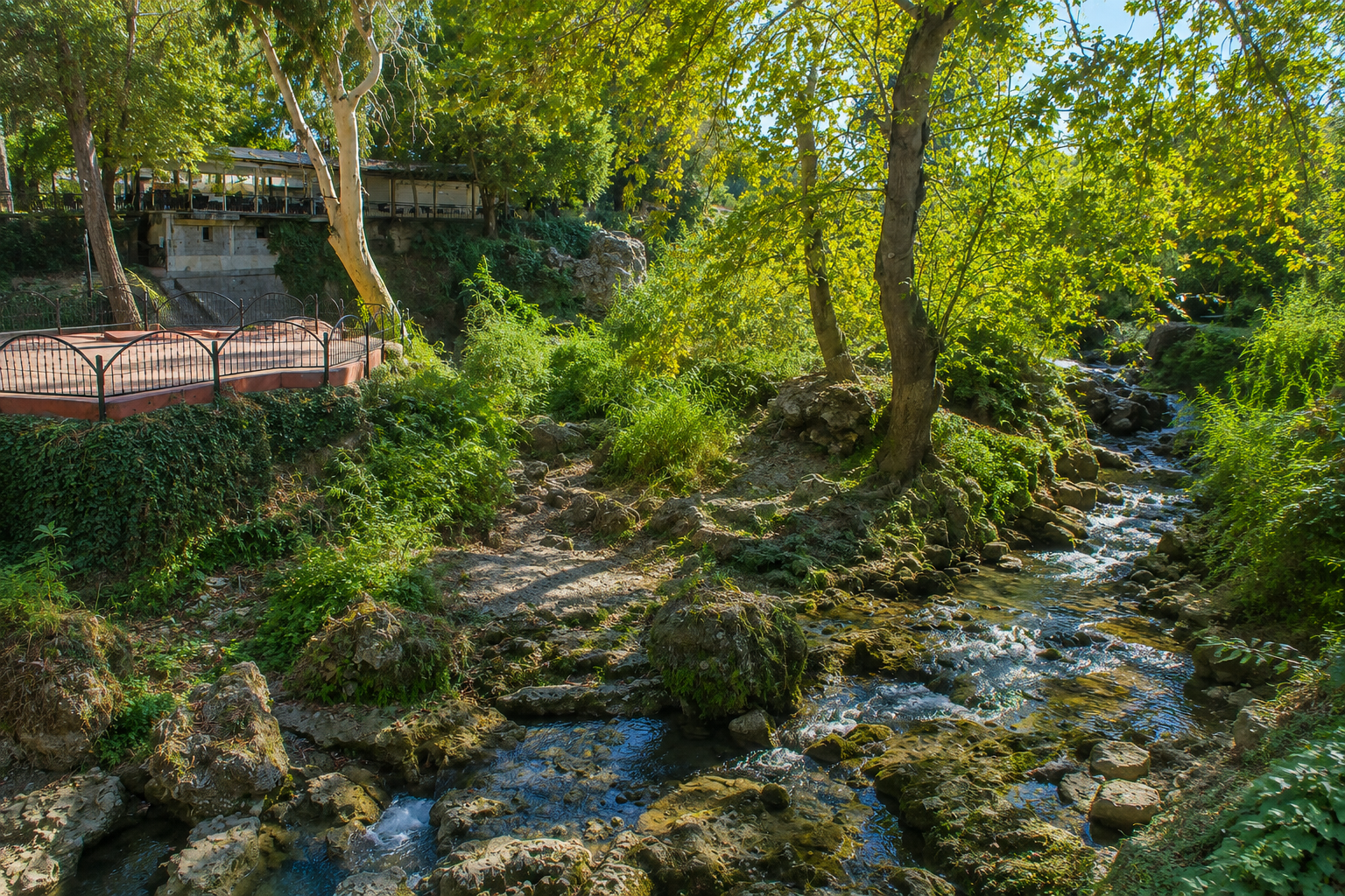 Tarsus Şelalesinin Hik&acirc;yesi