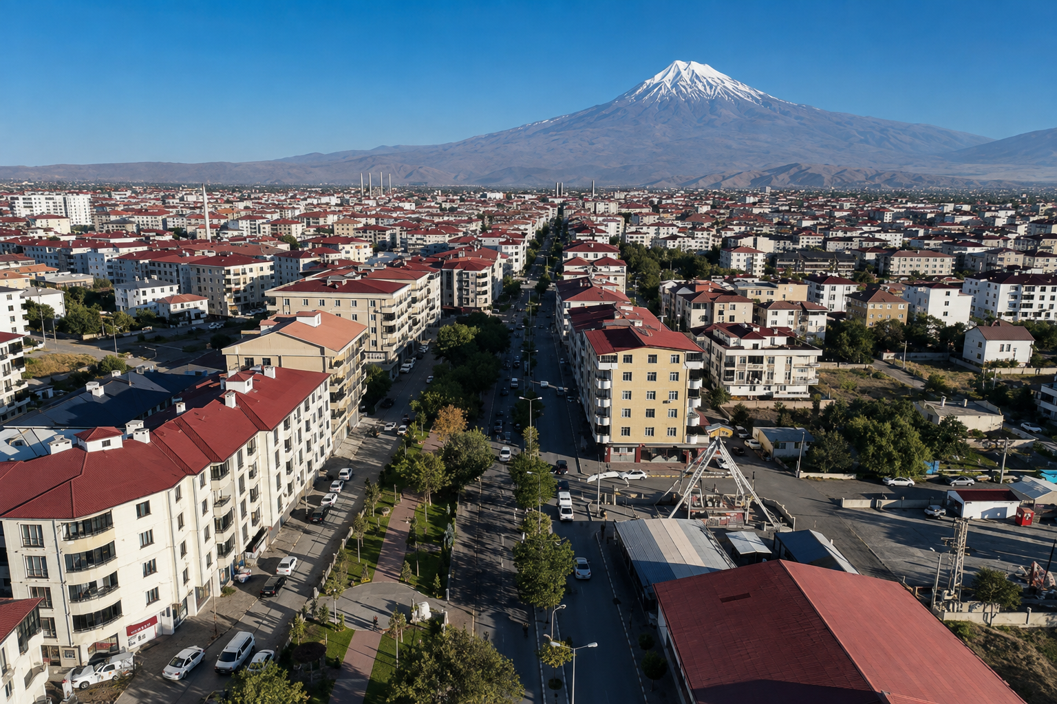 Iğdır şehir manzarası - Türkiye'nin en az nüfuslu illerinden biri