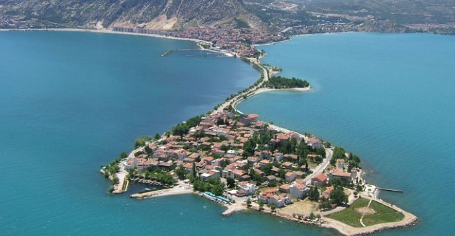 Türkiye'nin dördüncü büyük gölü Eğirdir Gölü